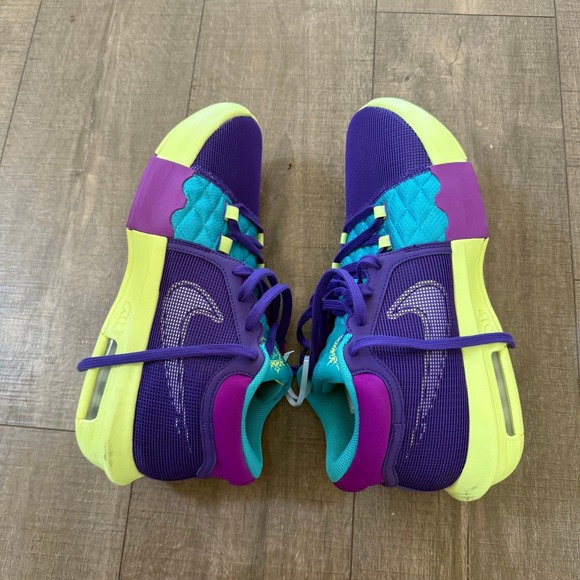 NWOB Nike LeBron Witness VIII Basketball Shoes Purple Turquoise‎ Yellow Men's 13